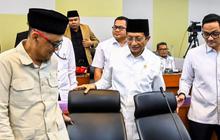 Panja Haji DPR Temui Prabowo di Istana, Lapor Penurunan Biaya Haji 2025