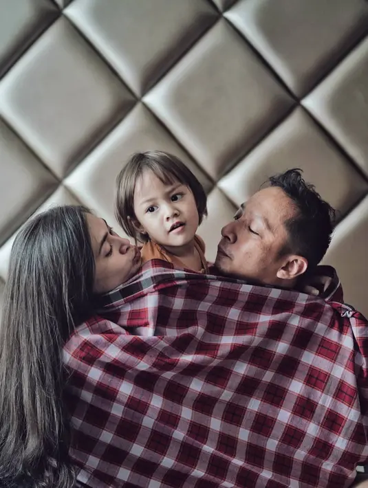 Ringgo Agus Rahman dan Sabai Morscheck