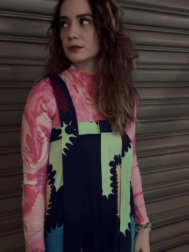 Rambut Putri Anne Terlihat Berantakan