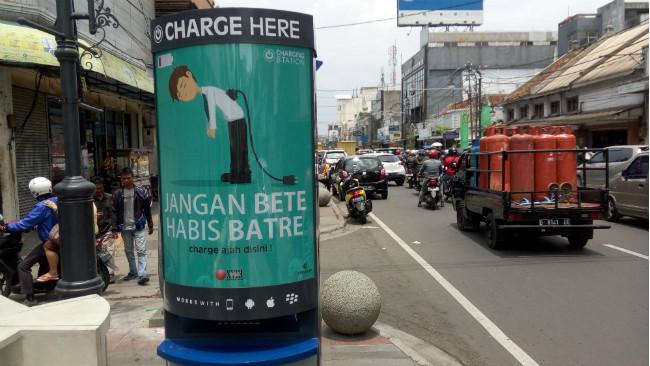 Charger Station atau stasiun pengisian daya di Bandung. (Liputan6.com/Huyogo Simbolon)