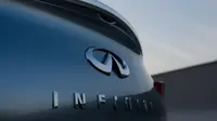 Logo Infiniti, merek mobil mewah milik Nissan.