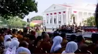 Presiden Jokowi Kumpul Bareng Paskibraka di Istana Bogor