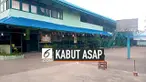 Kabut asap di kawasan Pontianak Kalimantan Barat semakin pekat. Dinas Pendidikan Kota Pontianak meliburkan murid SD dan TK karena asap dinilai kian membahayakan.