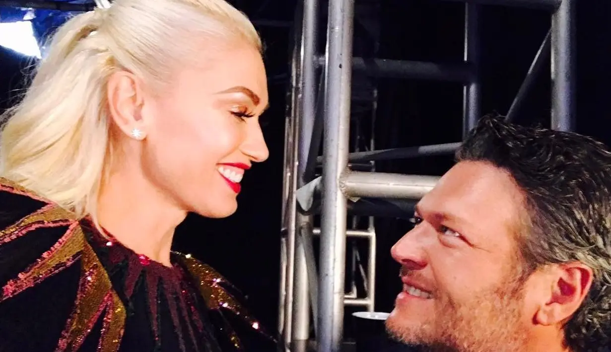 Kini berusia 48 tahun, para penggemar masih yakin bahwa Gwen tengah hamil. (instagram/gwenstefani)
