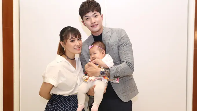 [Bintang] Lee Jeong Hoon dan Monique Octaviani alias Moa