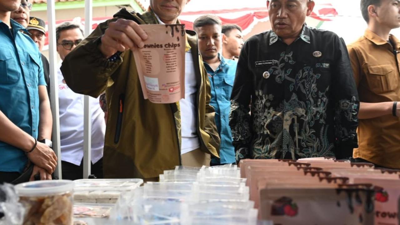 Kolaborasi antara pemerintah, desa wisata, dan UMKM ini menjadi contoh sinergi yang dapat mendorong pertumbuhan ekonomi lokal dengan memanfaatkan potensi pariwisata.