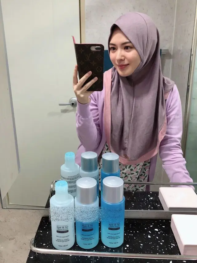 Apartemen Ayana Jihye Moon
