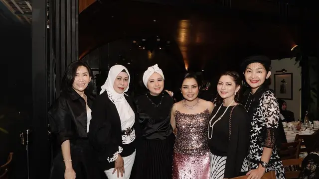 Pesta ulang tahun Mayangsari yang ke-51 dihadiri para artis 90an (Foto: Instagram cutkeke_xavier)