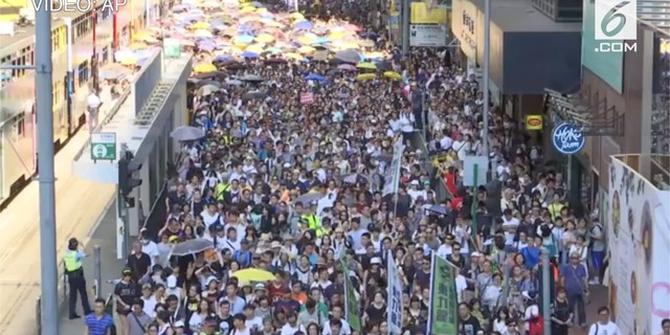 VIDEO: Ribuan Demonstran Menolak Penahanan Aktivis Pro Demokrasi