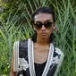 Raihan, model pria Indonesia pertama yang tampil membawakan busana Saint Lauren (dok.whoknowsmodels)