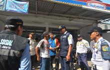 FOTO: Awas, Jukir Liar Minimarket yang Masih Bandel Bisa Dipenjara dan Didenda Rp20 Juta