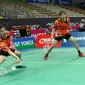 Ganda putra Indonesia Marcus Fernaldi Gideon/Kevin Sanjaya Sukamuljo mengamankan satu tempat di semifinal Chinese Taipei Open Grand Prix 2015, Jumat (16/10/2015). (Liputan6.com/Humas PP PBSI)