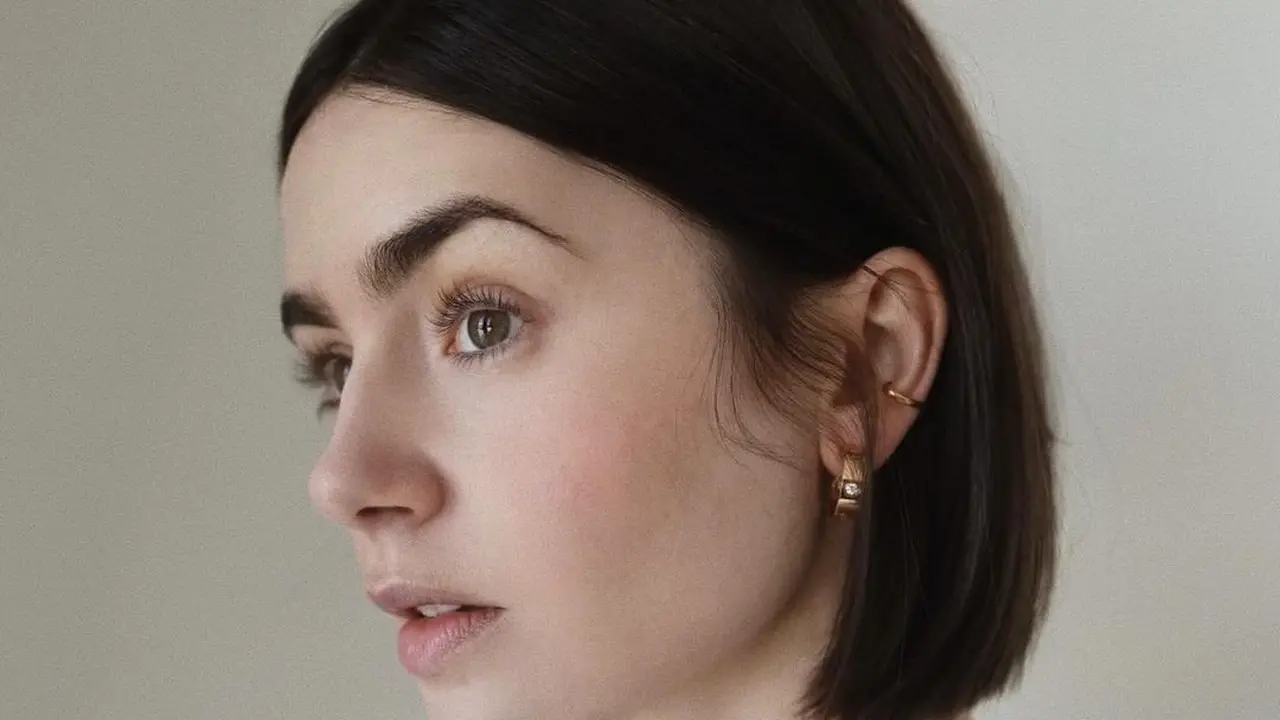 Lily Collins