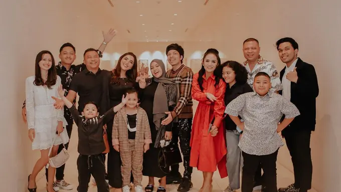 Kumpul dengan Krisdayanti dan Raul Lemos, Azriel Hermansyah: Doaku Terkabul