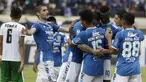 Pemain Persib Bandung merayakan gol yang dicetak oleh Ezechiel Ndouasel ke gawang Persiwa Wamena pada laga Piala Indonesia di Stadion Si Jalak Harupat, Bandung, Senin (11/2). Persib menang 7-0 atas Persiwa. (Bola.com/M Iqbal Ichsan)