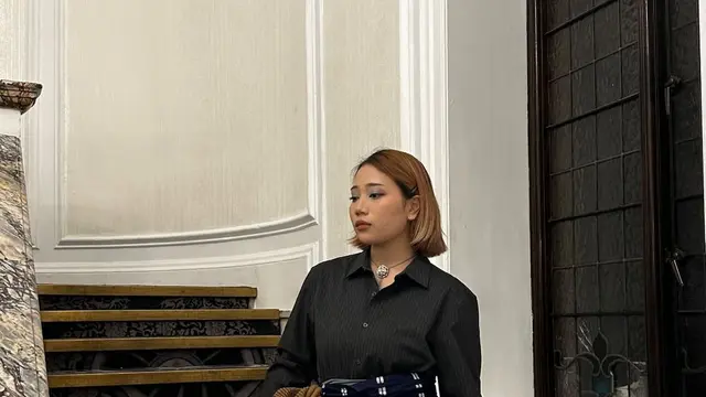 Camillia Laetitia Azzahra, Putri Ridwan Kamil, Tampil Makin Ekspresif dengan Icy Blue Eye Hadiri London Fashion Awards