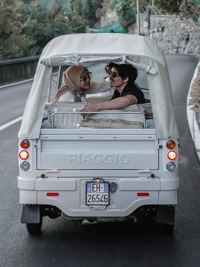 Potret Mesra Aurel Hermansyah dan Atta Halilintar saat berada di Italia. (Foto: Instagram/attahalilintar)