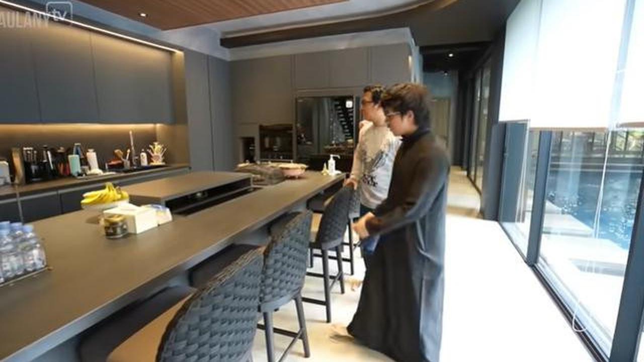 5 Potret Dapur dan Ruang Makan di Rumah Atta Halilintar, Modern Minimalis tapi Mewah
