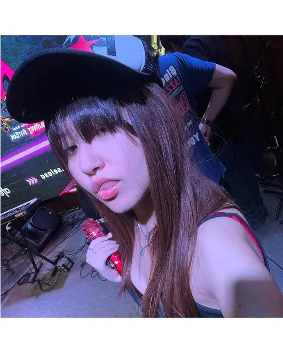 6 Potret Naykilla Penyanyi Lagu Garam dan Madu yang Viral, Gayanya Menawan
