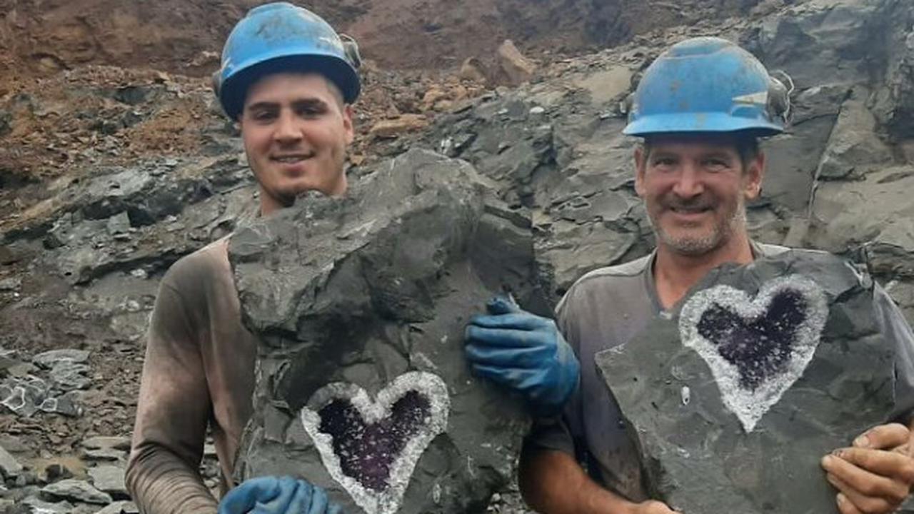 Viral Penambang Uruguay Temukan Batu Kecubung Berbentuk Hati