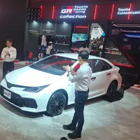 Corolla Altis HEV GR Sport Debut di GIIAS 2025, Toyota Perluas Lini Sporty-Hybrid
