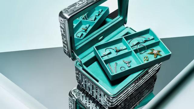 Rimowa Berkolaborasi dengan Tiffany & Co