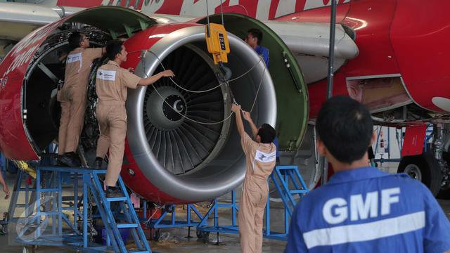 20151106-Hanggar 4 GMF Kurang Teknisi, Pembenahan Pesawat Terhambat