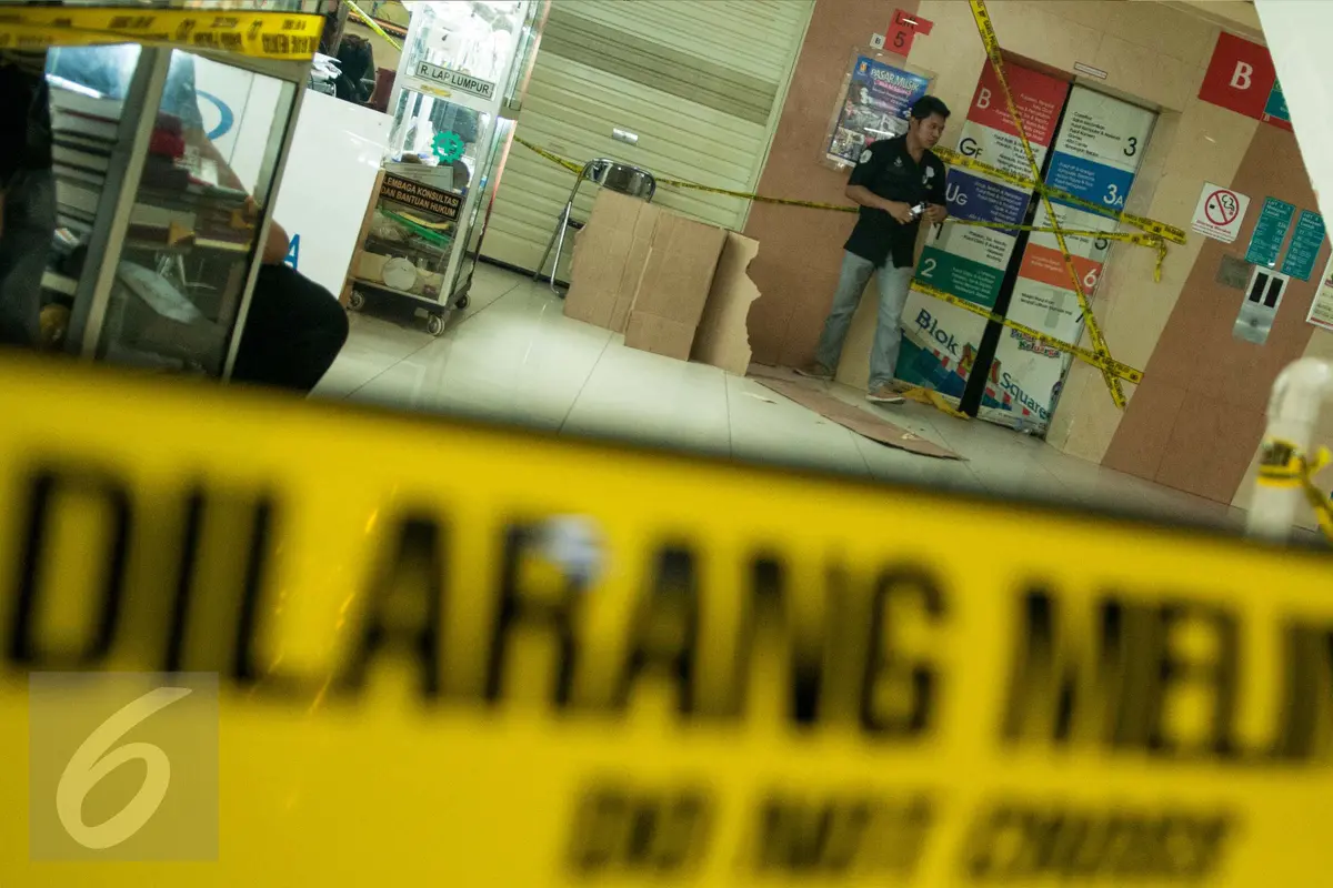 Lift Jatuh di Blok M Square