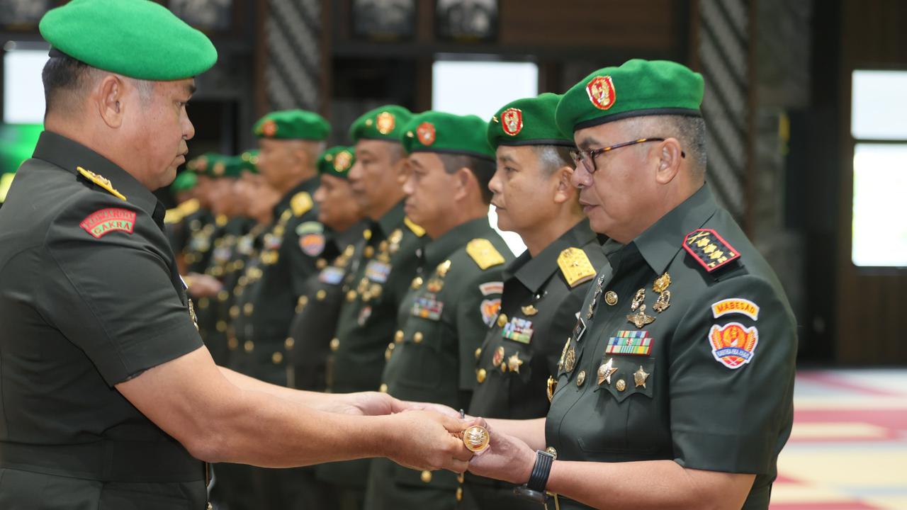 Kasad Pimpin Sertijab Pangdam IX/Udayana dan Empat Jabatan Strategis TNI AD