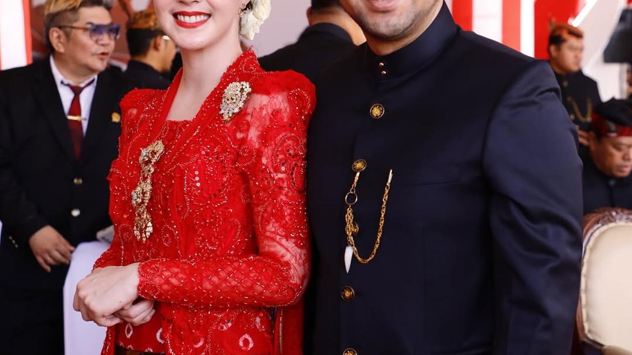 Potret Cantik Arumi Bachsin Kenakan Kebaya Merah, Disebut Bak Bidadari