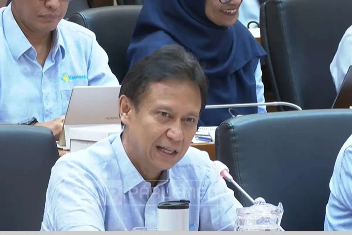 Menteri Kesehatan Budi Gunadi Sadikin bahas obat dan vaksin tuberkulosis dalam rapat kerja bersama DPR pada Senin, 20 April 2026. (Dok: Tangkapan Layar TVR Parlemen)