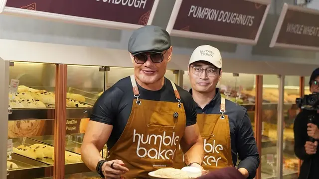 Grand Opening Bakery Milik Deddy Corbuzier