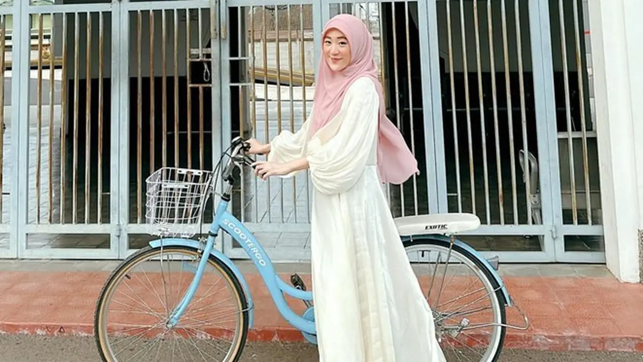 7 Potret Larissa Chou yang Mulai Go Public, Kenalkan Pasangan ke Anak