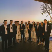 Rangkaian acara pernikahan Enzy Storia dan Maulana Kasetra masih berlangsung. Malam ini, acara resepsi keduanya dilangsungkan di Bali. Foto: Instagram.