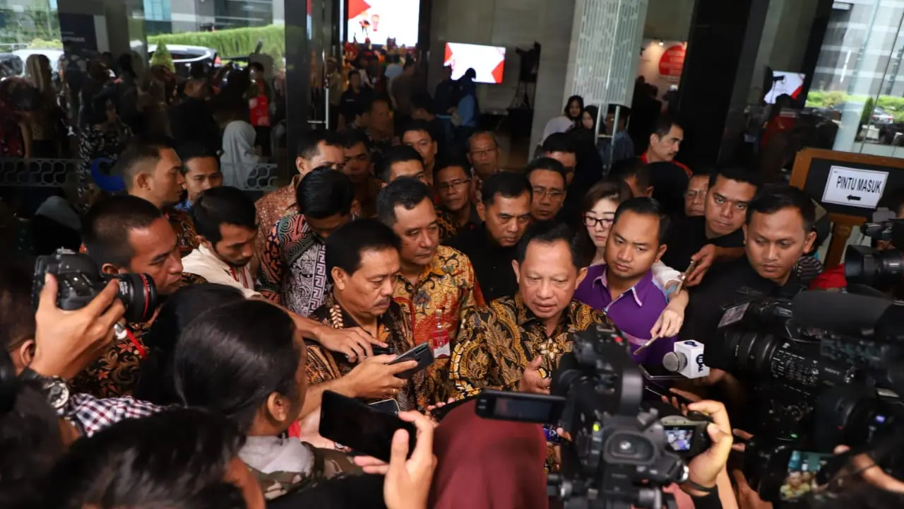 Doorstop Mendagri Tito Karnavian saat Rakornas Perpustakaan Nasional 2020