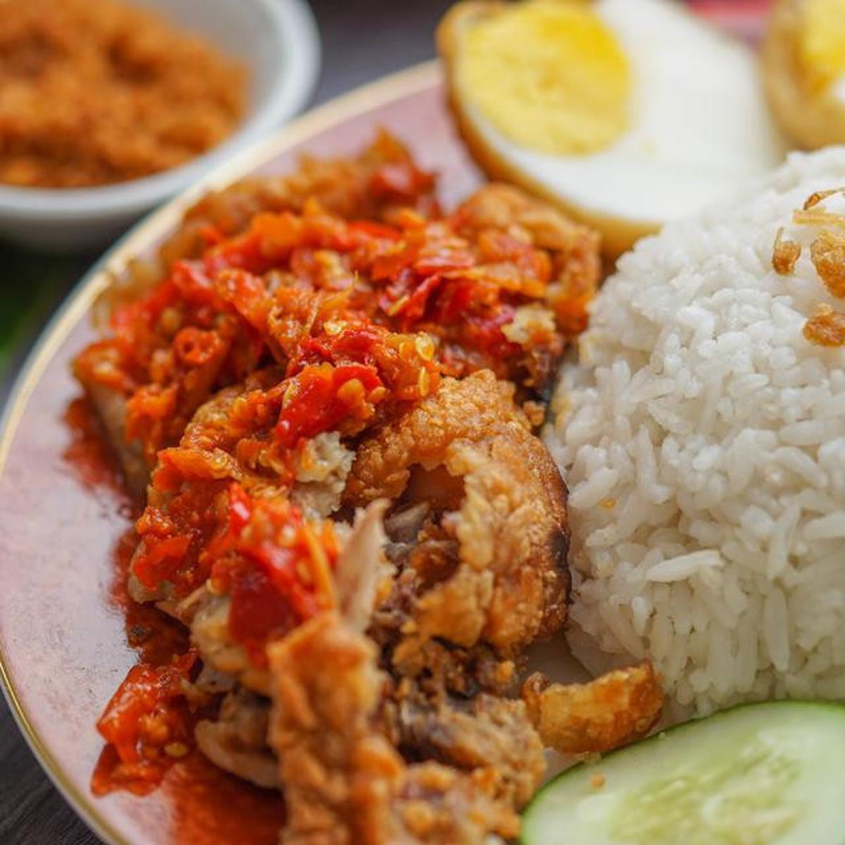 ilustrasi ayam geprek