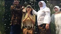 Fitri Tropica Lakukan Ice Bucket Challenge Saat Siraman