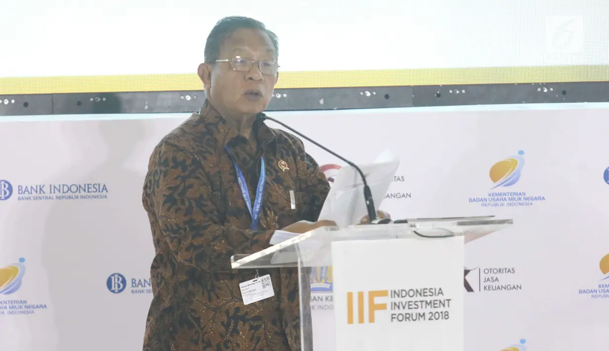 Menko Perekonomian Darmin Nasution memberi sambutan dalam Indonesia Investmen Forum (IIF) 2018 di ajang Pertemuan Tahunan IMF-World Bank 2018 di Bali, Selasa (9/10). (Liputan6.com/Angga Yuniar)