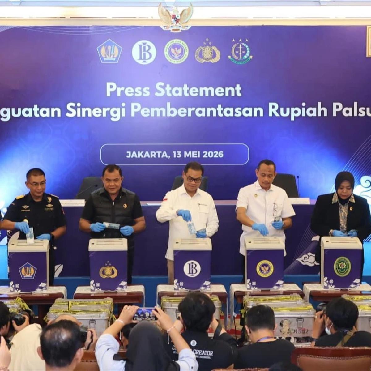 Polri dan BI Musnahkan Uang Palsu