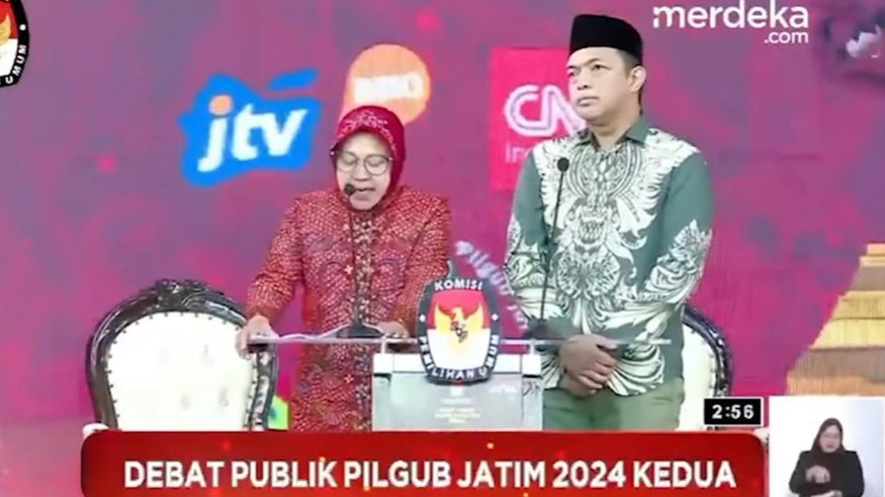 VIDEO: Detik-Detik Risma Benarkan Mic saat Gus Hans Bicara, Khofifah Tertawa Dipuji Emil