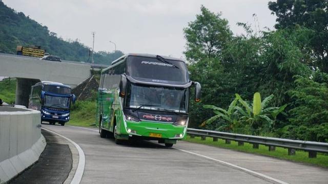 Pengusaha Otobus Diajak Menjajal Bus Baru Hino Otomotif Liputan6 Com
