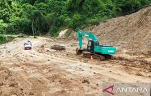 Progres Pembangunan Jalan Lenangguar-Lunyuk Sumbawa Baru Capai 65 Persen Akibat Cuaca Ekstrem
