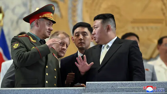 Korea Utara Pamer Rudal Nuklir dalam Parade Militer 70 Tahun Gencatan Senjata Perang Korea