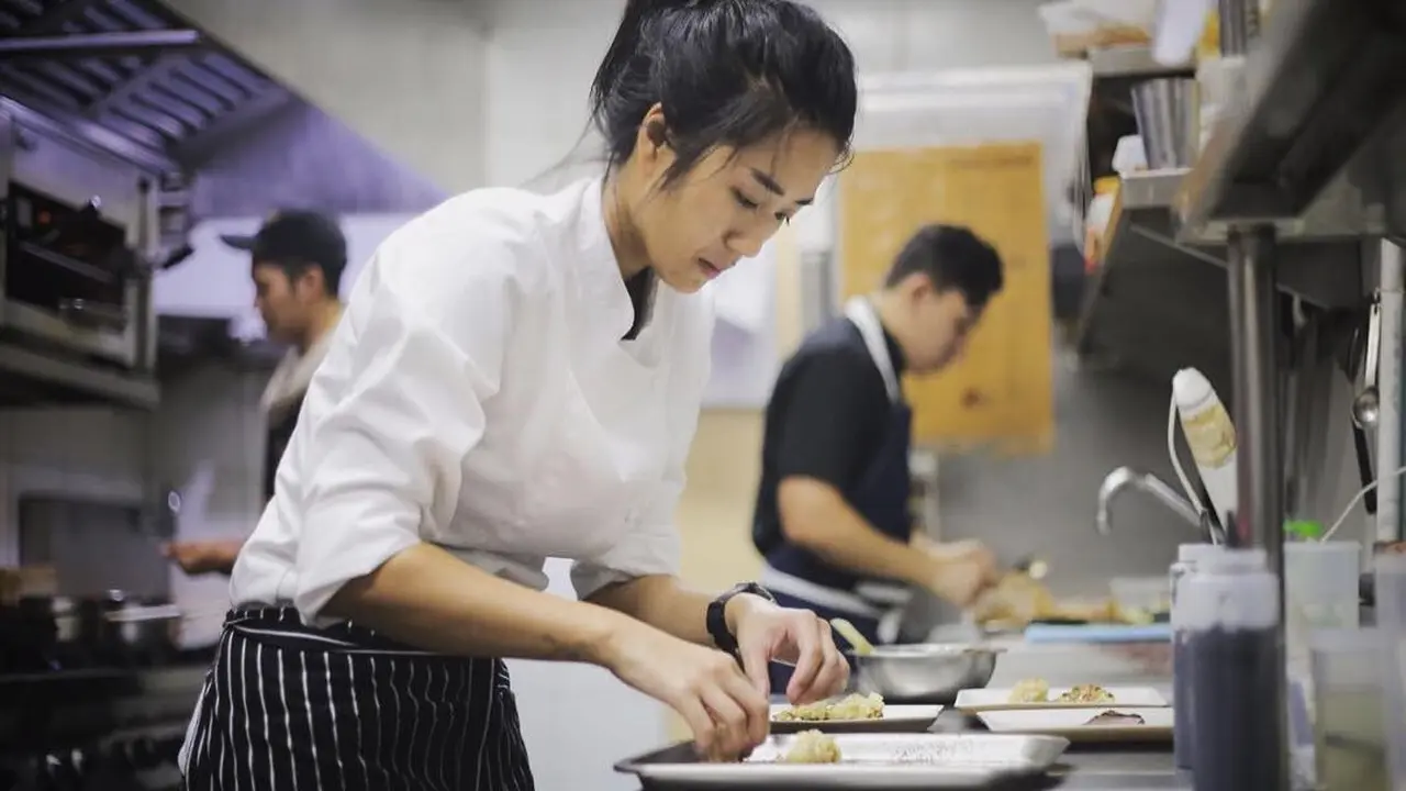Chef Renatta Moeloek