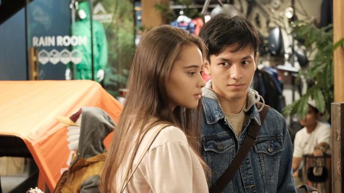 Film "Seperti Hujan yang Jatuh ke Bumi" Ungkit Kelamnya ...