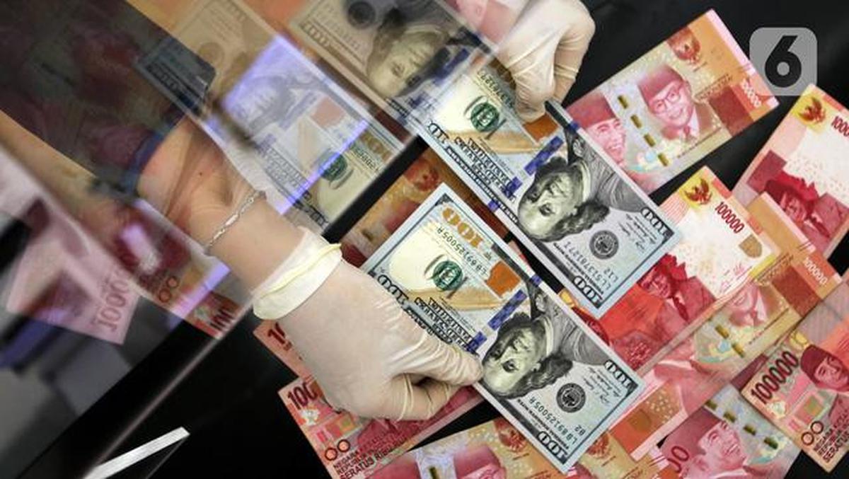 Rupiah Tertekan, Ekonom Ungkap Masalah yang selama Ini Tersembunyi