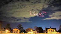 Ketika drone menjadi 'kuas' lukisan, maka langitpun menjadi 'kanvas'nya.