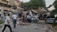 A magnitude 6.1 earthquake struck Balıkesir, Türkiye, on August 10, 2025, causing buildings to collapse and causing loss of life.