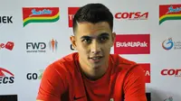 Kiper Borneo FC Tebar Perang Urat Syarat terhadap Aremania