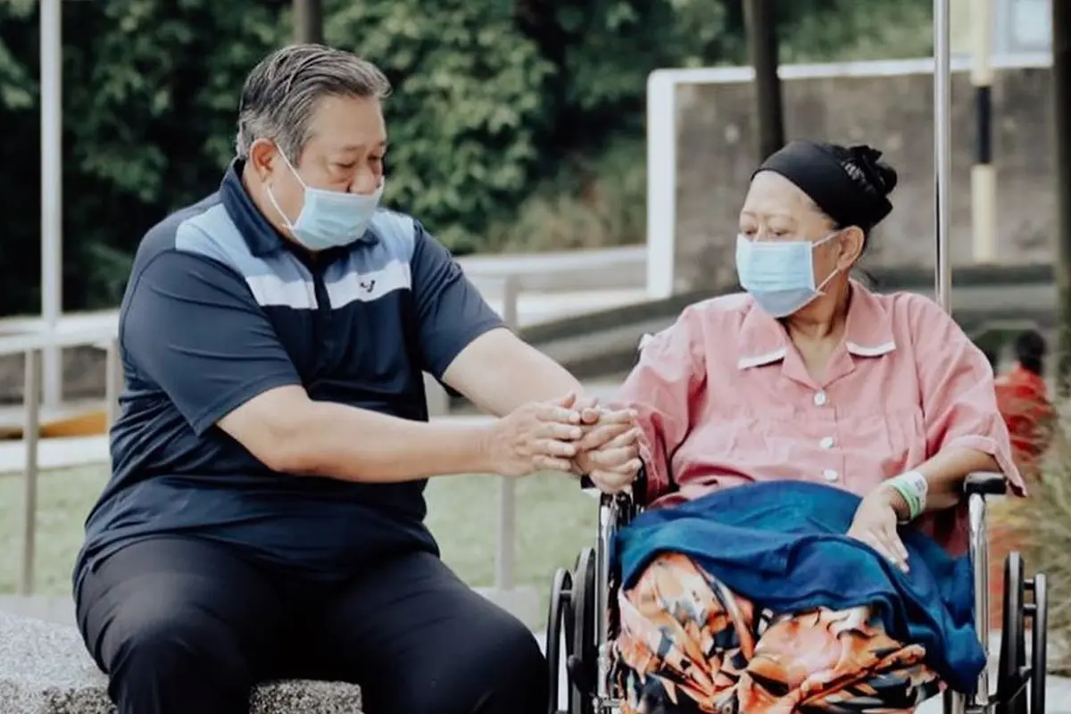 [Fimela] Ani Yudhoyono